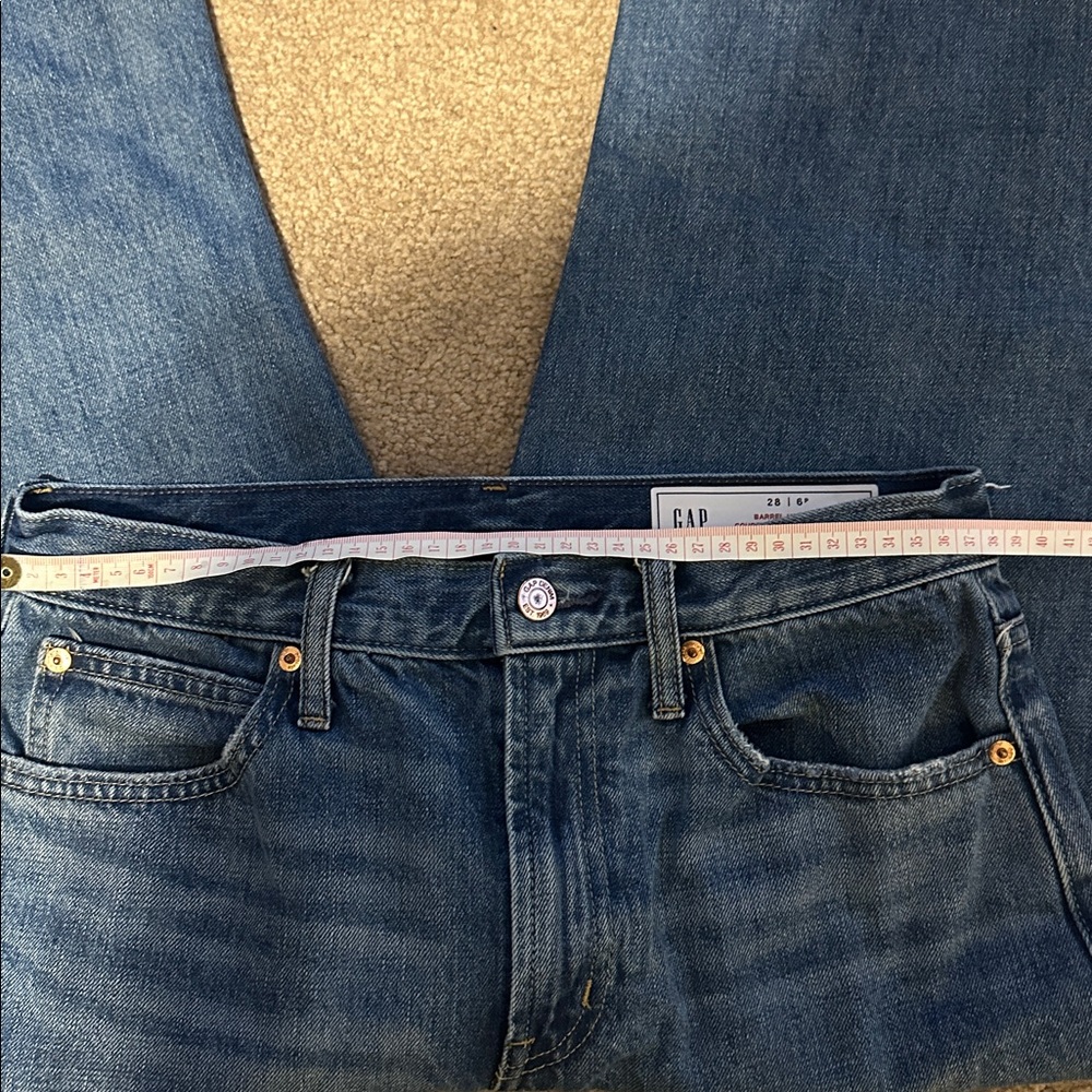 GAP Women's High Rise Blue Jeans - Picture 6 of 6
